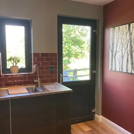 The Hide Away * Glenties