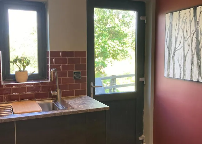 The Hide Away * Glenties